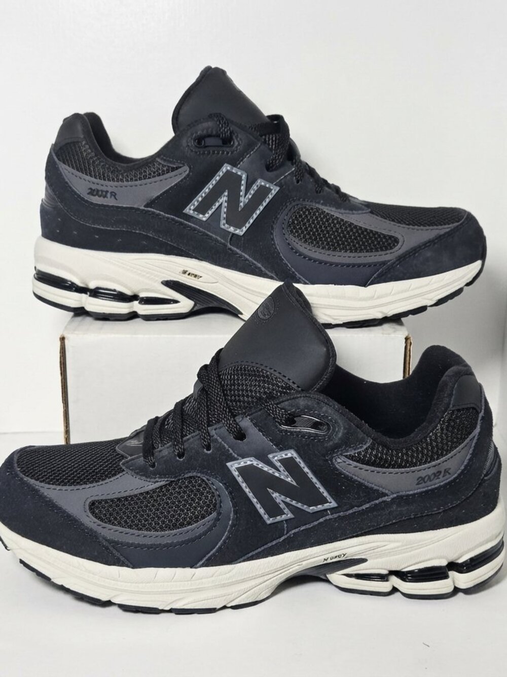 New Balance Kids 2002 Black Low Top Lace-Up Athletic Sneakers GC2002BK NEW